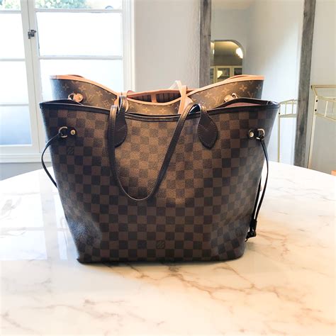 louis vuitton artsy mm vs neverfull mm|Louis Vuitton Neverfull tote.